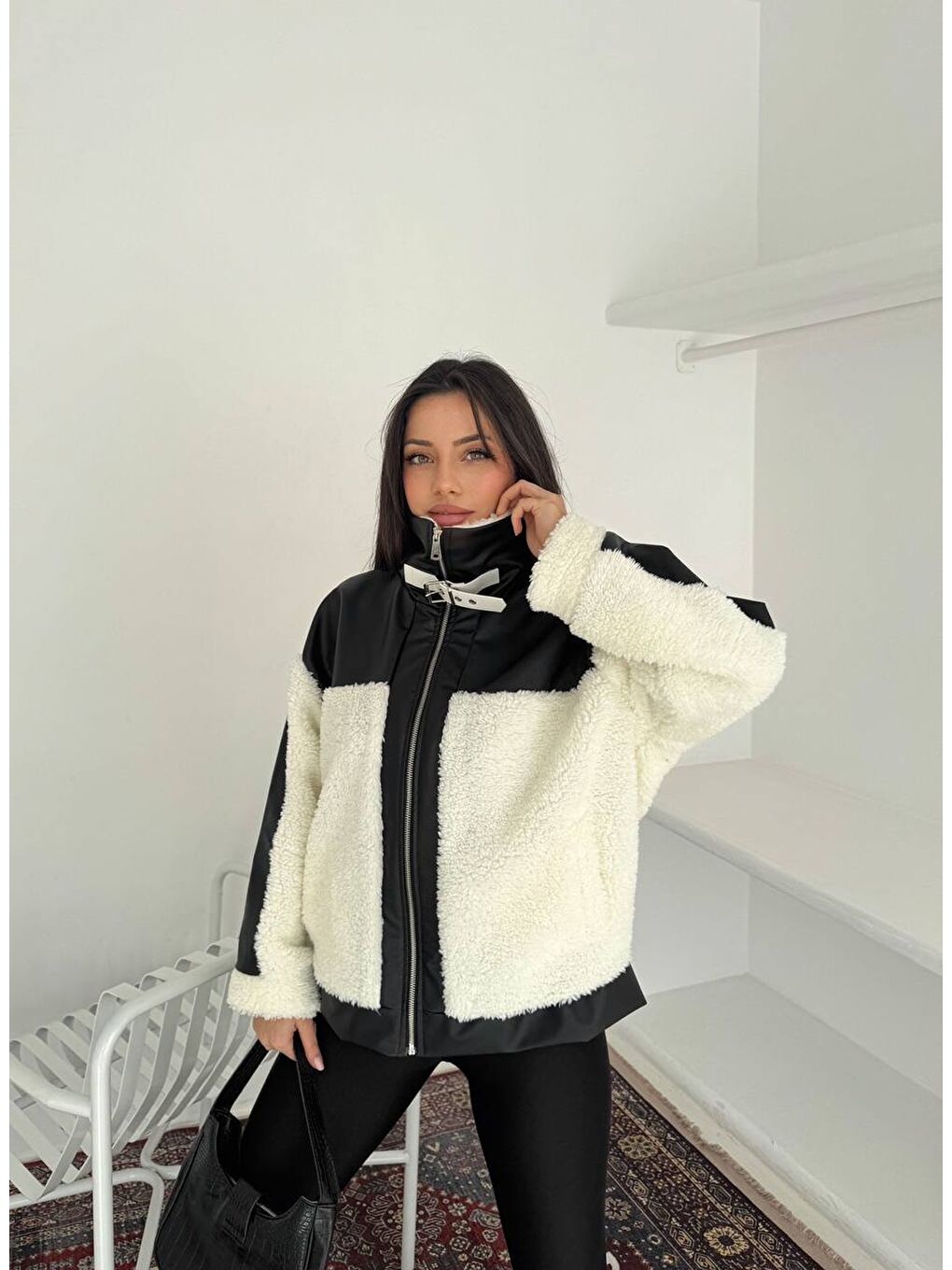 Ekru Kadın Deri Garnili Pelüş Mont-1