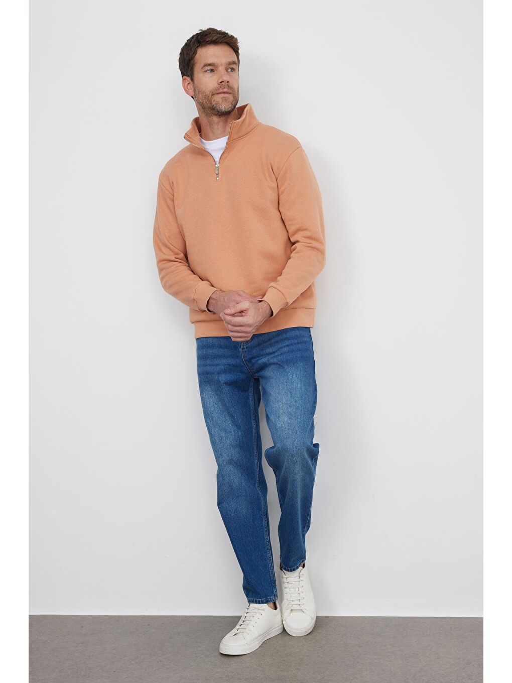 Pembe Unisex Relax Fit Rahat Kesim Pamuklu İçi Polarlı Yarım Fermuarlı Yavruağzı Dik Yaka Sweatshirt-4