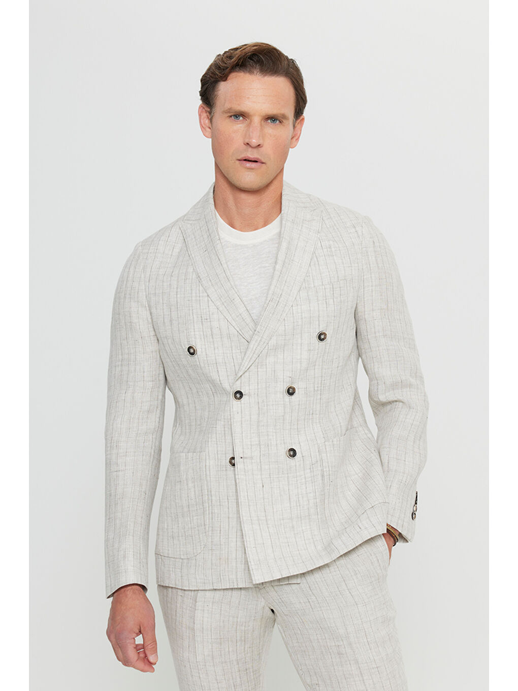 Erkek Bej %100 Keten Slim Fit Dar Kesim Kırlangıç Yaka Torba Cepli Kruvaze Takım Elbise