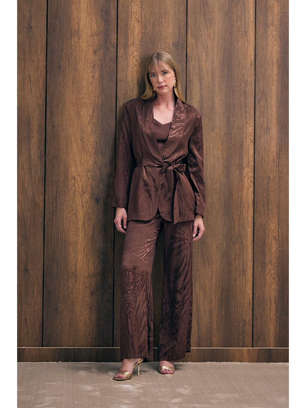 Kahverengi Yüksek Bel Desenli Pantolon - Kahve-1