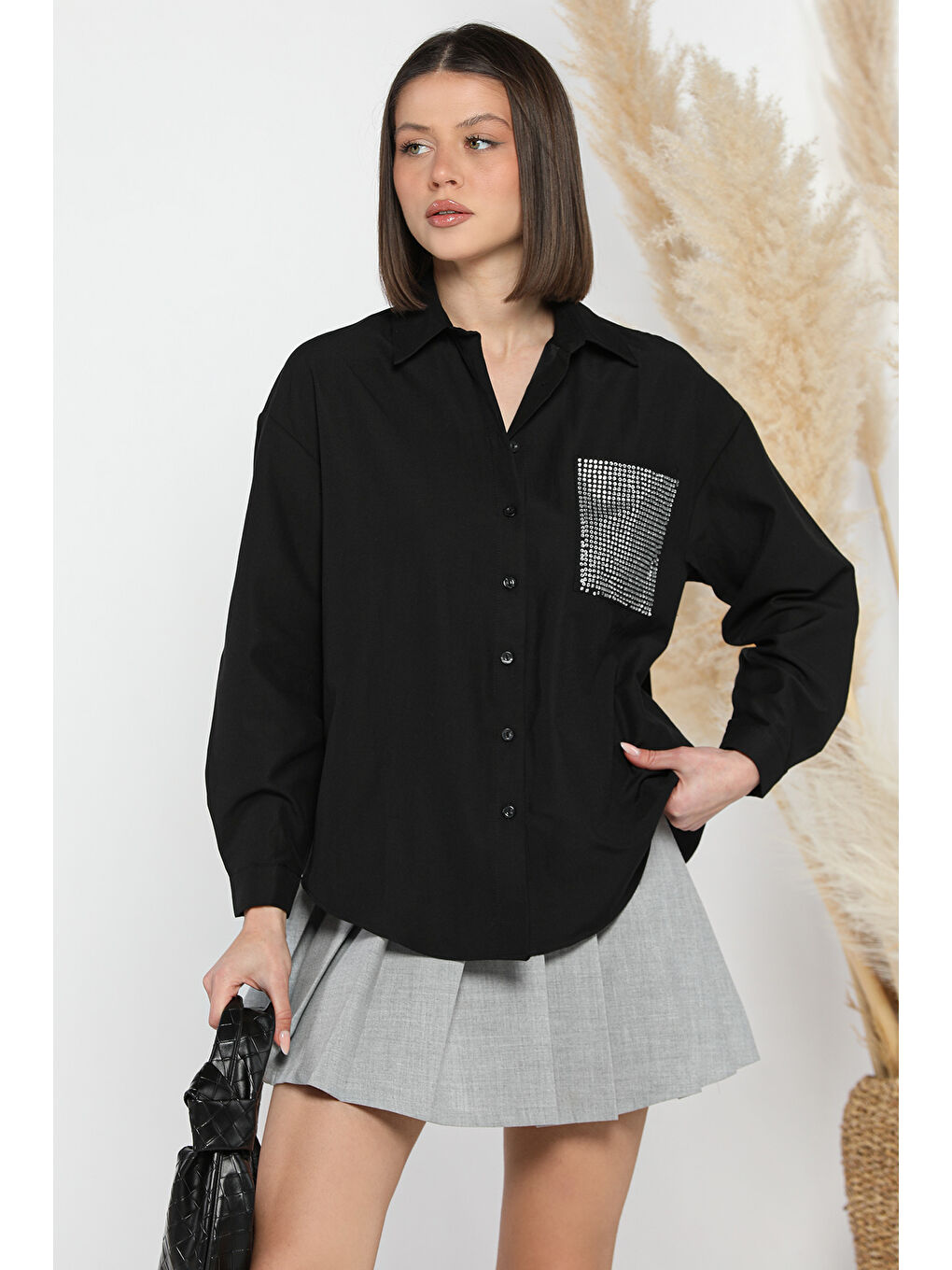 Siyah Taş İşlemeli Oversize Kadın Gömlek-1
