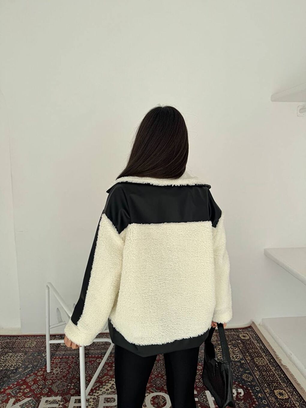 Ekru Kadın Deri Garnili Pelüş Mont-4