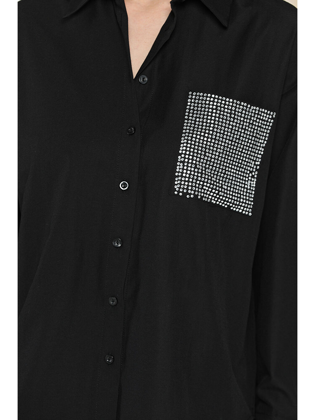 Siyah Taş İşlemeli Oversize Kadın Gömlek-4