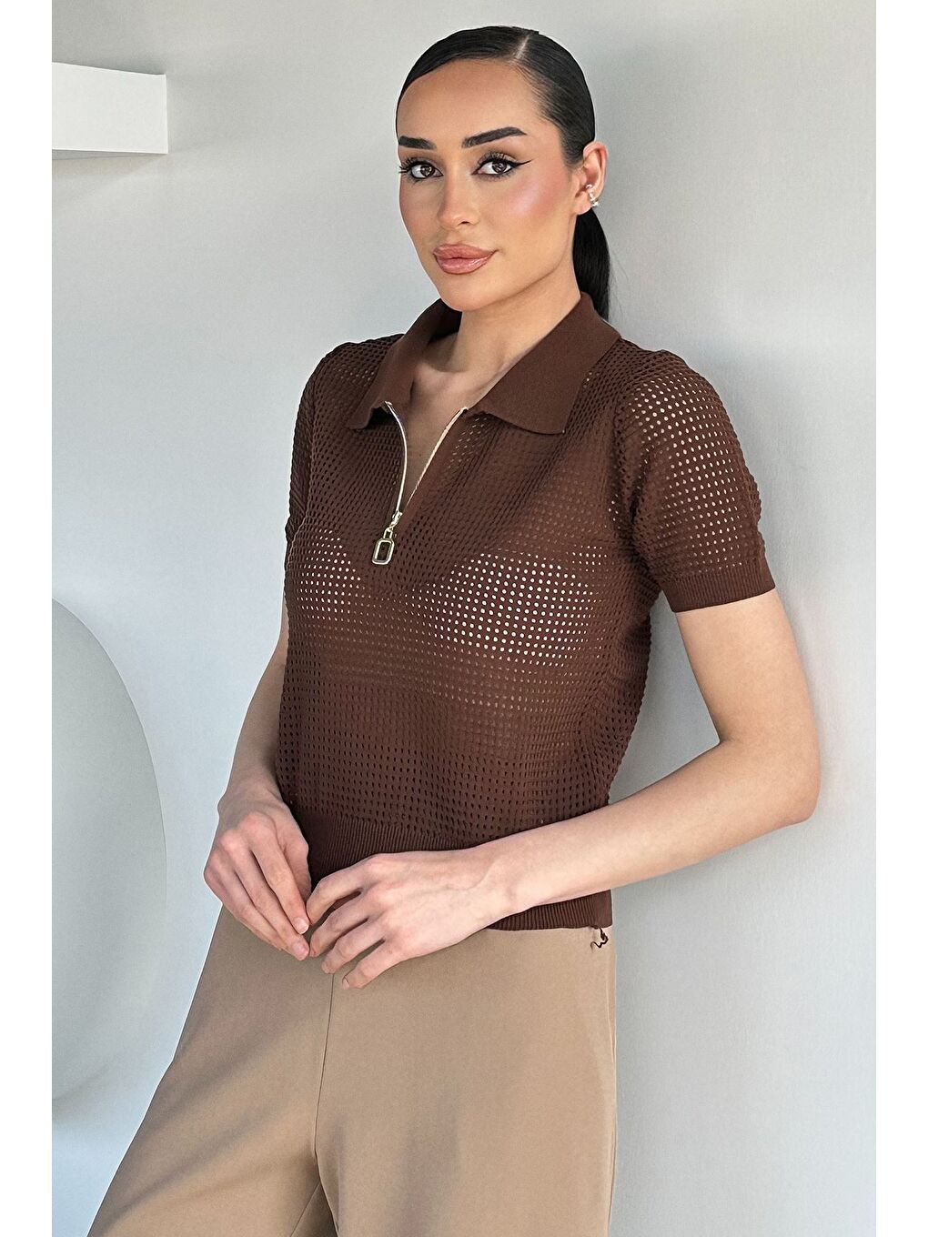 Kahverengi Kadın Polo Yaka Yarım Fermuarlı Triko Bluz