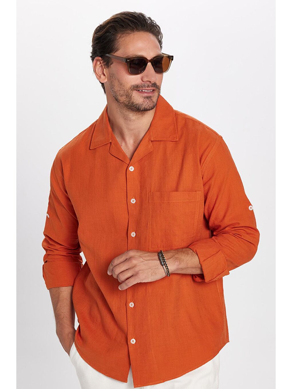 Kahverengi Erkek Relax Fit Rahat Kesim %100 Pamuk Keten Doku Apaş Yaka Kiremit Gömlek