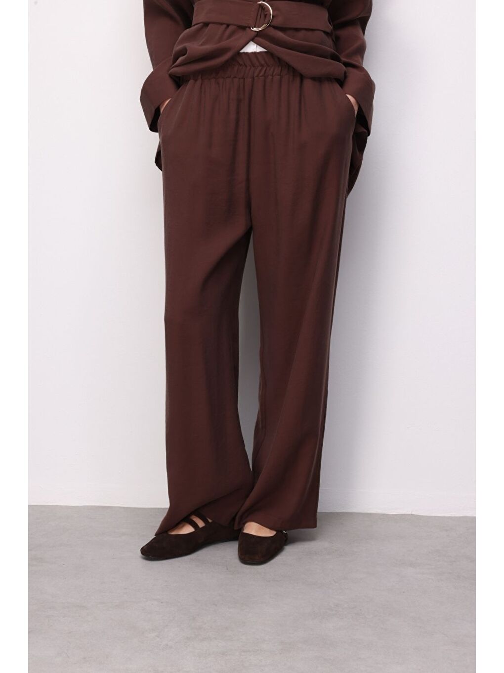 Modal Dokulu Beli Lastikli Kahverengi Pantolon-1