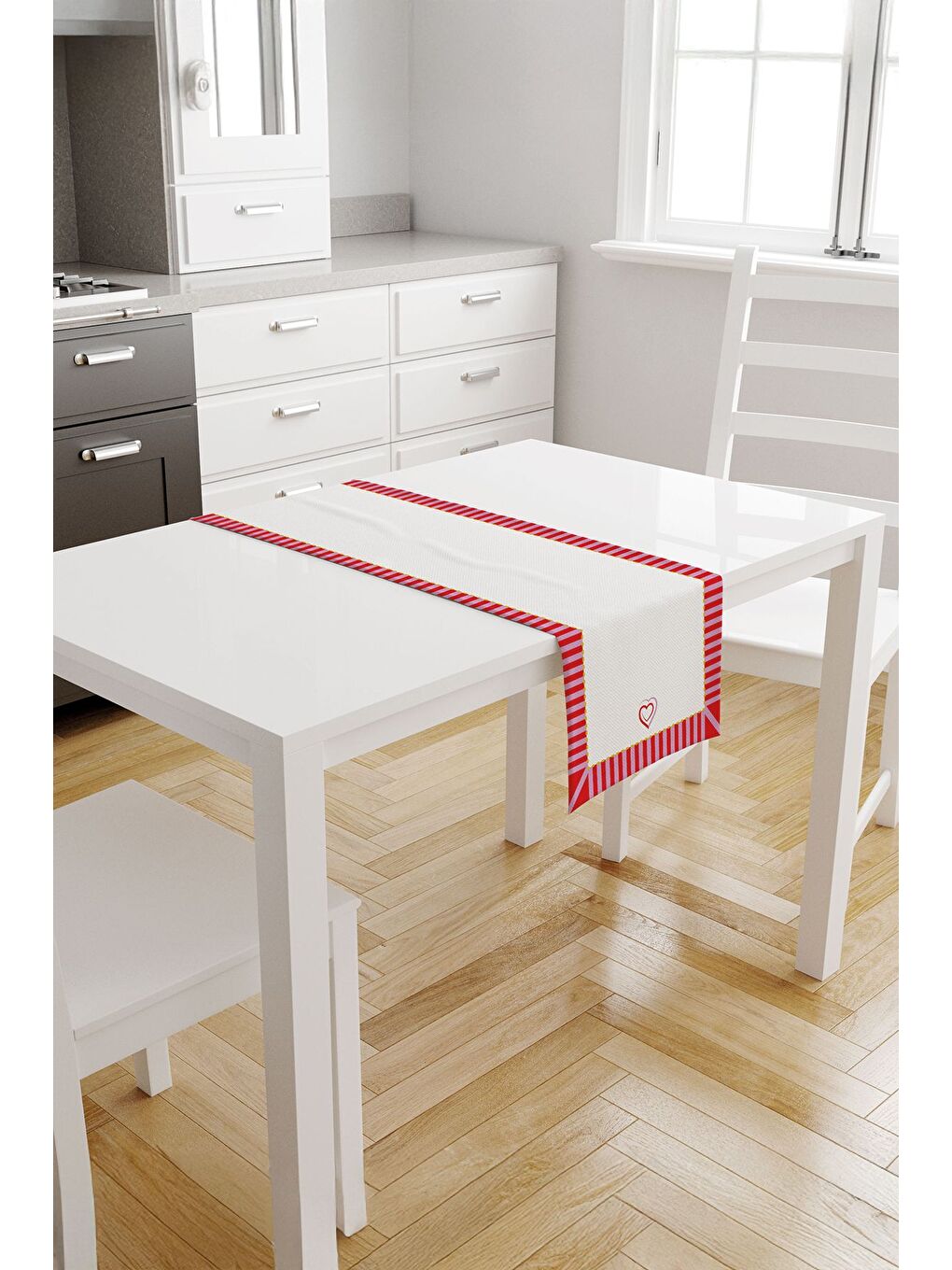 Lovin Minimal Kalp Desenli Kırmızı-Pembe Çubuk Kenarlı Beyaz - Kırmızı/Pembe/Beyaz 40x140 cm-1
