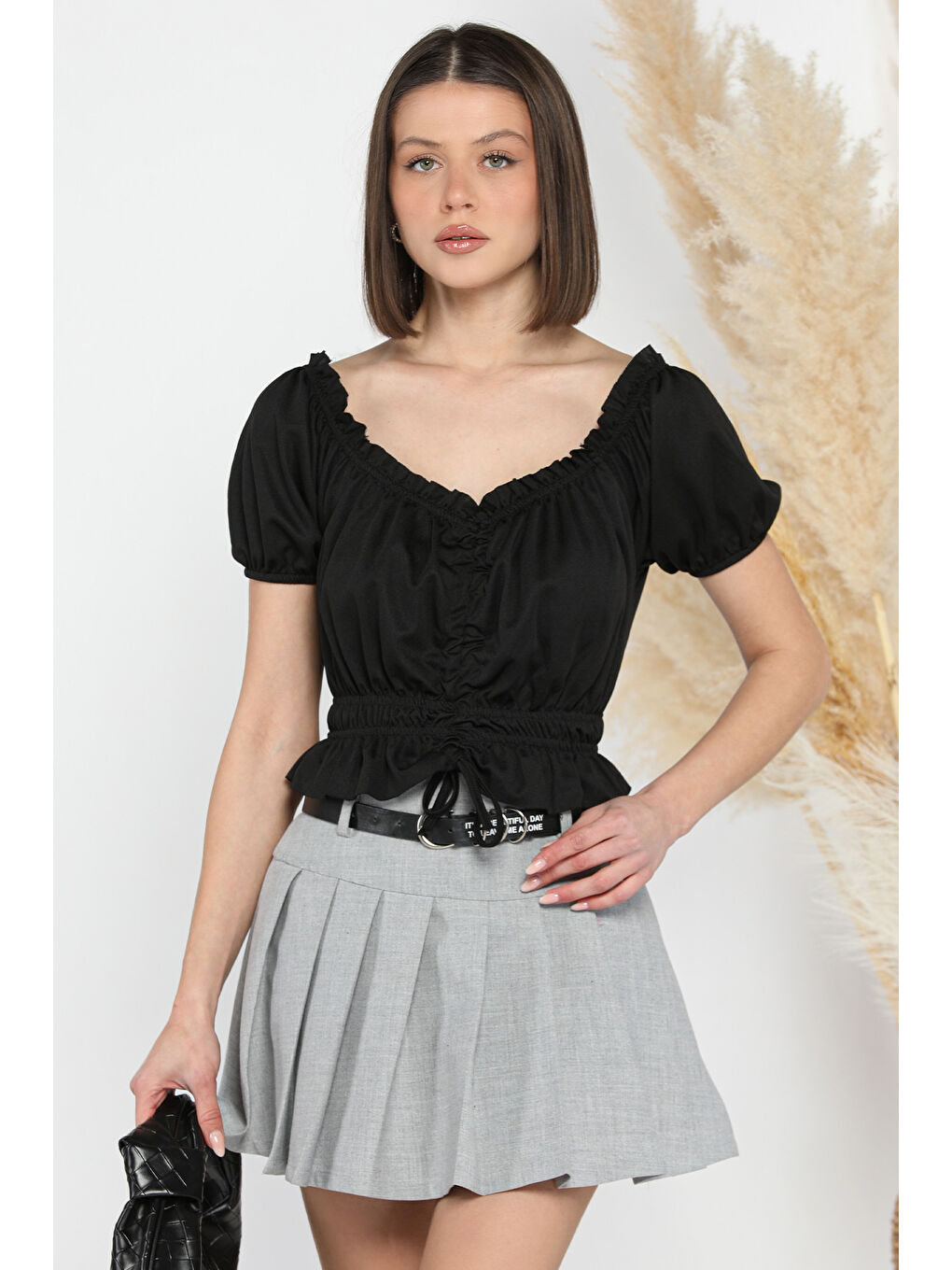 Siyah Karpuz Kol Bel Lastikli Fırfır Detaylı Kadın Crop Bluz