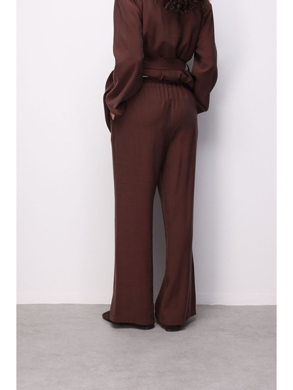 Modal Dokulu Beli Lastikli Kahverengi Pantolon-2