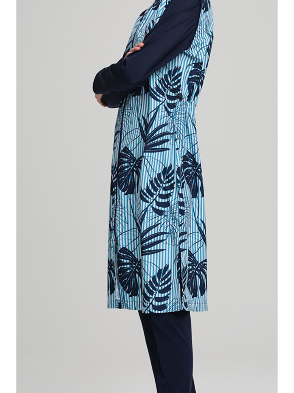 Mavi Çizgi Desenli Lacivert Jileli 3 Parça Tam Tesettür Mayo Takımı 2211-2