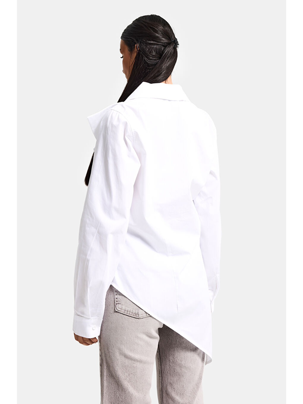 Kadın Beyaz Renk Regular Fit Özel Yaka Detaylı Tasarım Gömlek-5