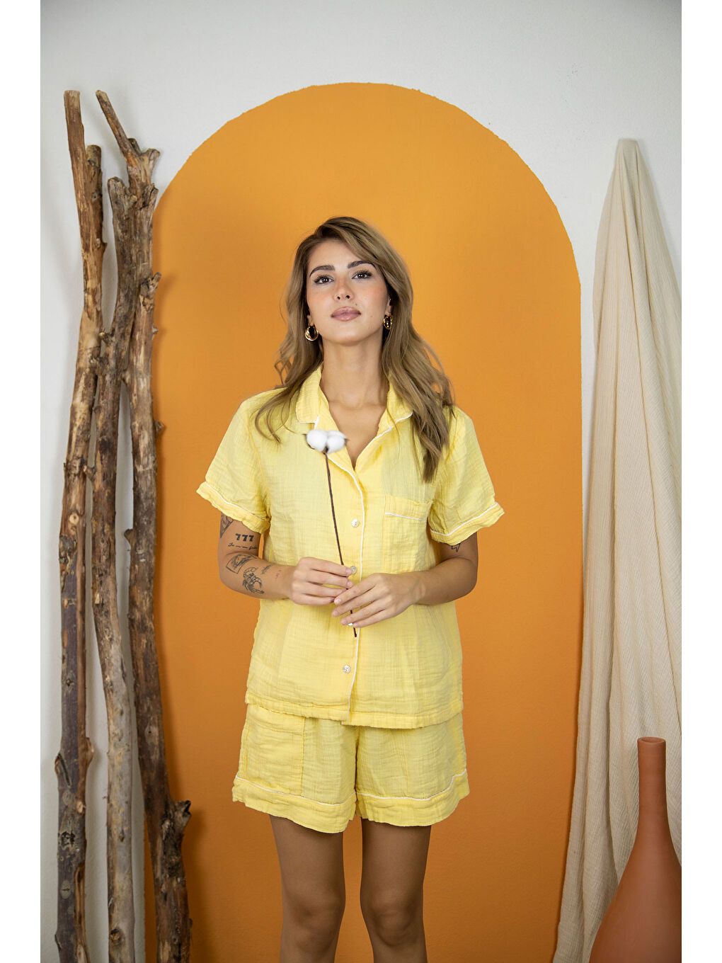 %100 Pamuk Müslin Kadın Şortlu Pijama & Ev Giyim Takımı – Sarı-1