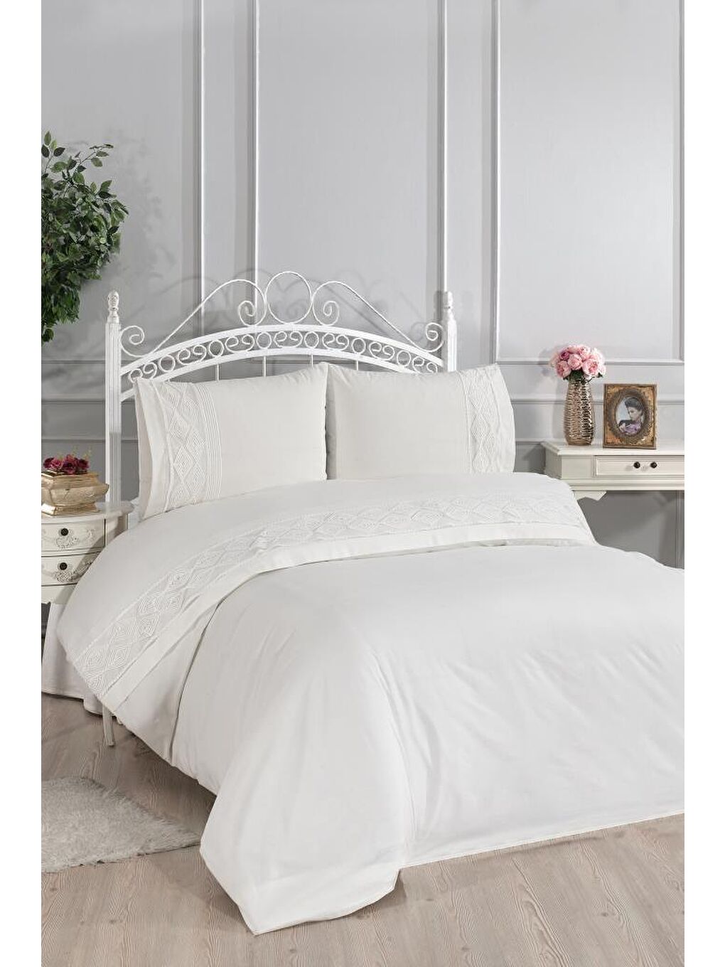 Ekru Verona Fransız Dantelli Çift Kişilik Nevresim Takımı Krem