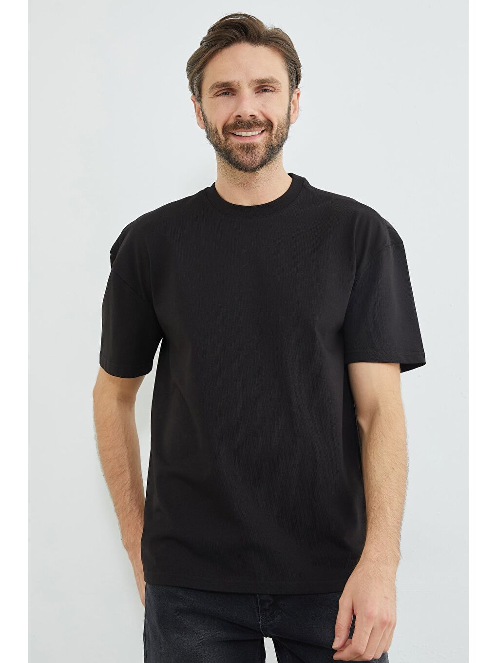 Siyah Basic Bisiklet Yaka Oversize Tişört