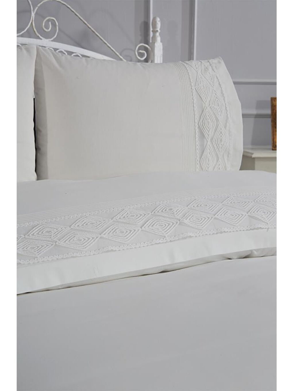 Ekru Verona Fransız Dantelli Çift Kişilik Nevresim Takımı Krem-1