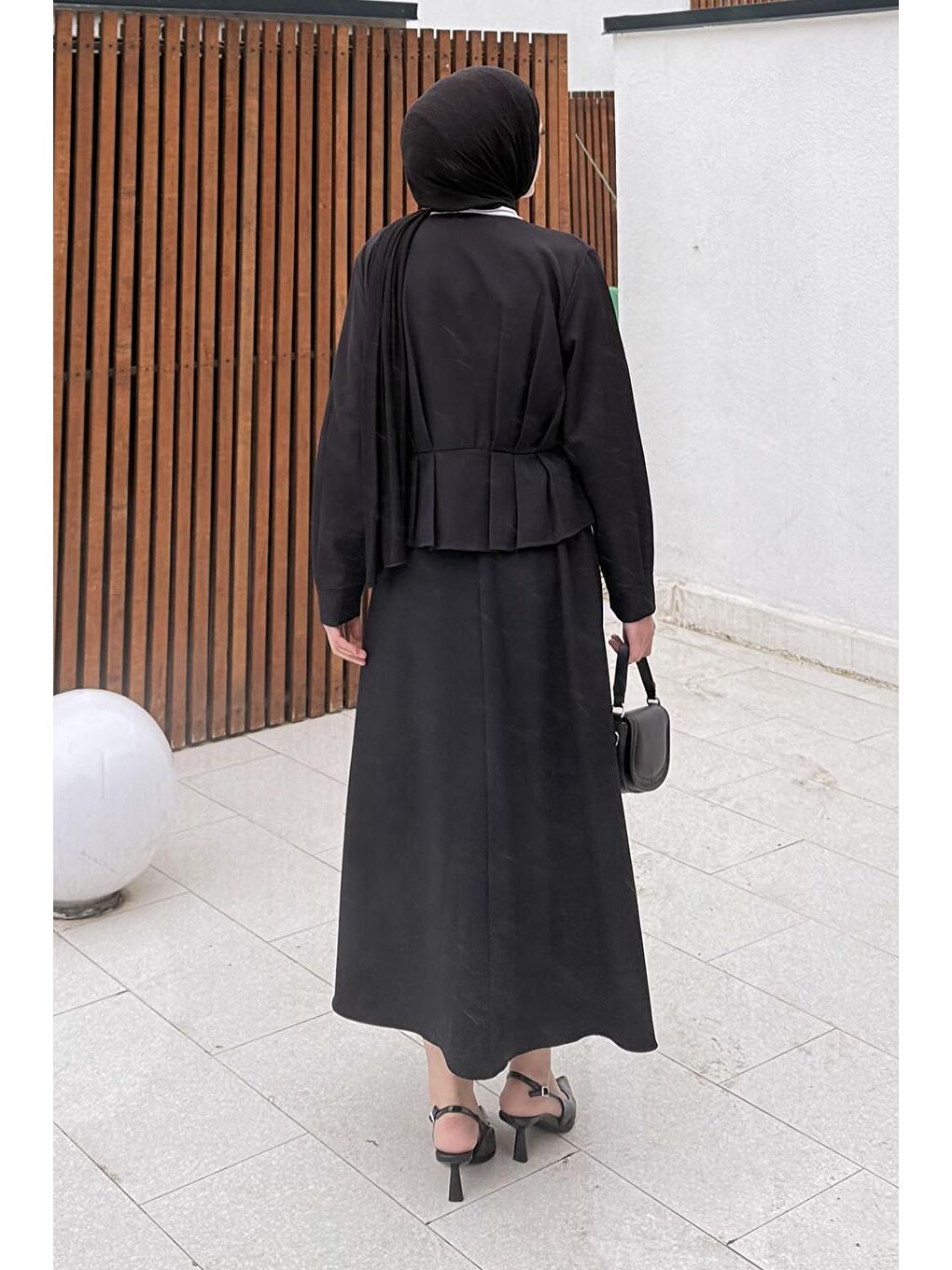 Düğme Detaylı Etek-Ceket Tesettür Takım Siyah-3