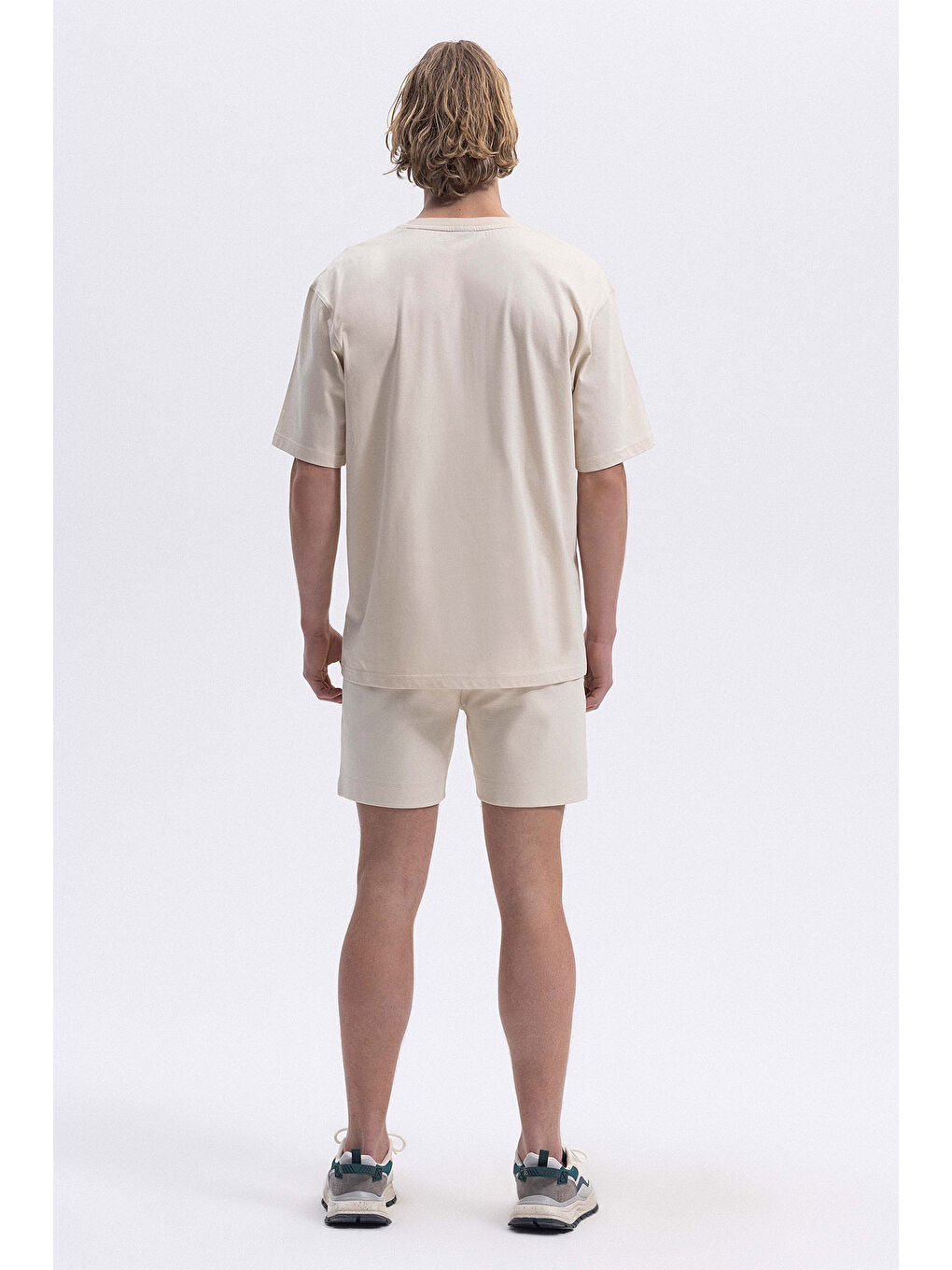 Ekru % 100 Pamuk Regular Fit Bisiklet Yaka Logolu T Shirt EM391-ECR-4