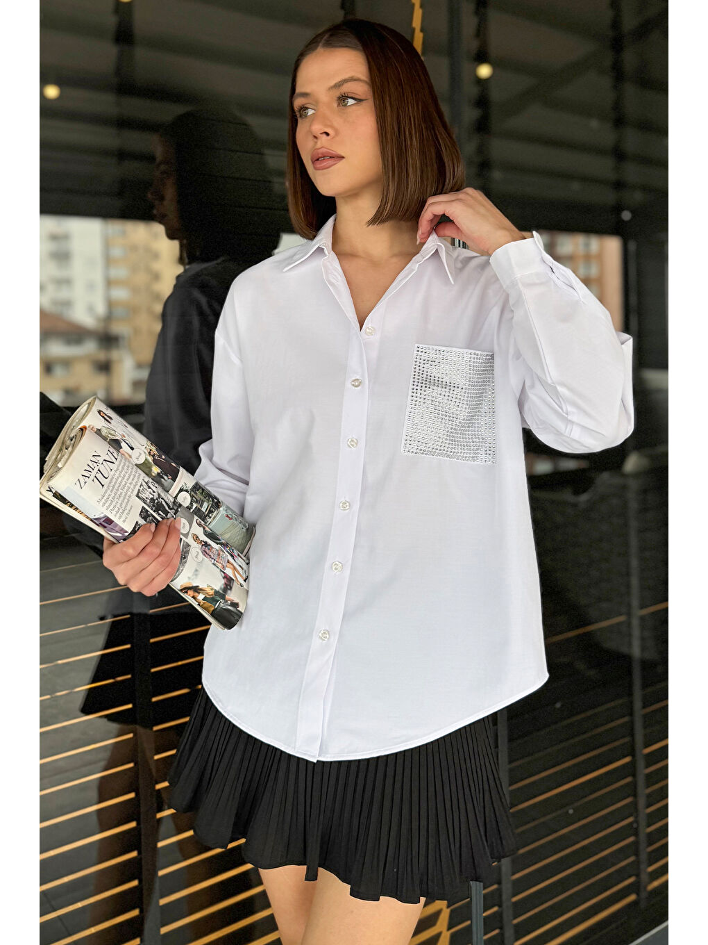 Beyaz Taş İşlemeli Oversize Kadın Gömlek