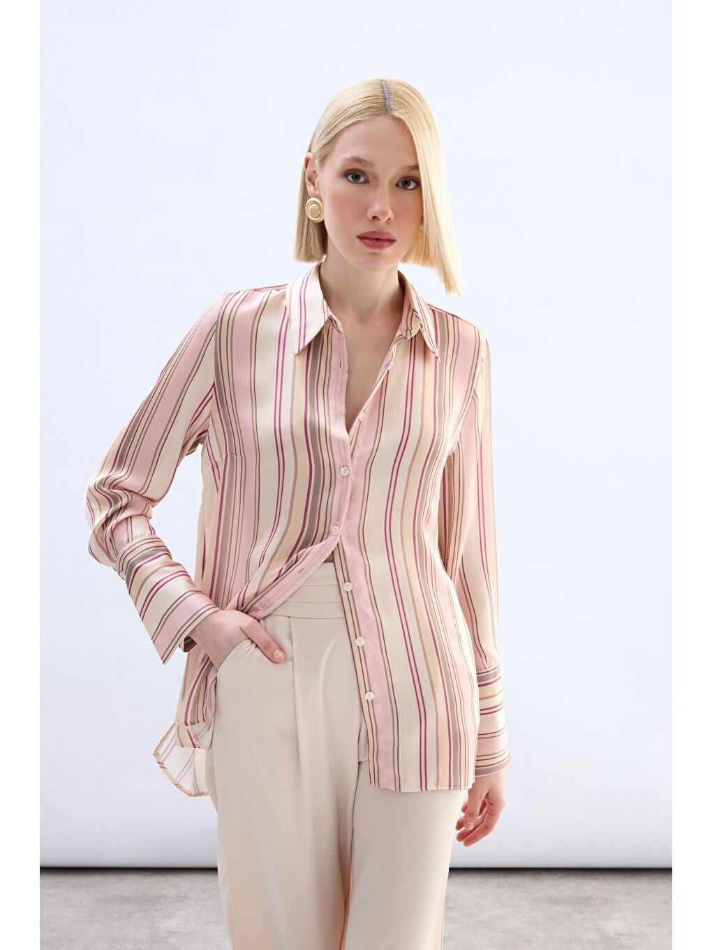 Pembe Renkli Çizgili Gömlek - Pudra
