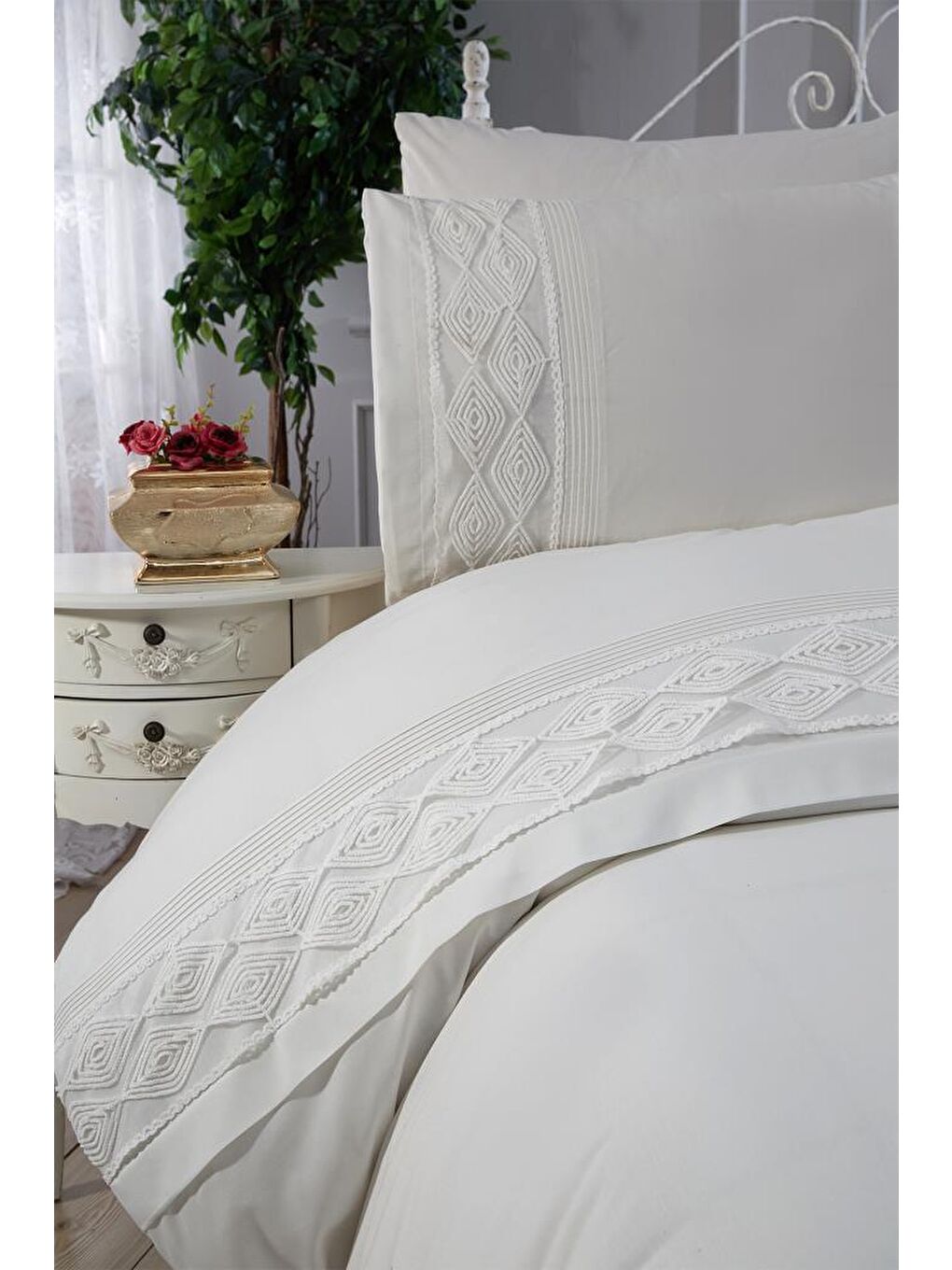 Ekru Verona Fransız Dantelli Çift Kişilik Nevresim Takımı Krem-4