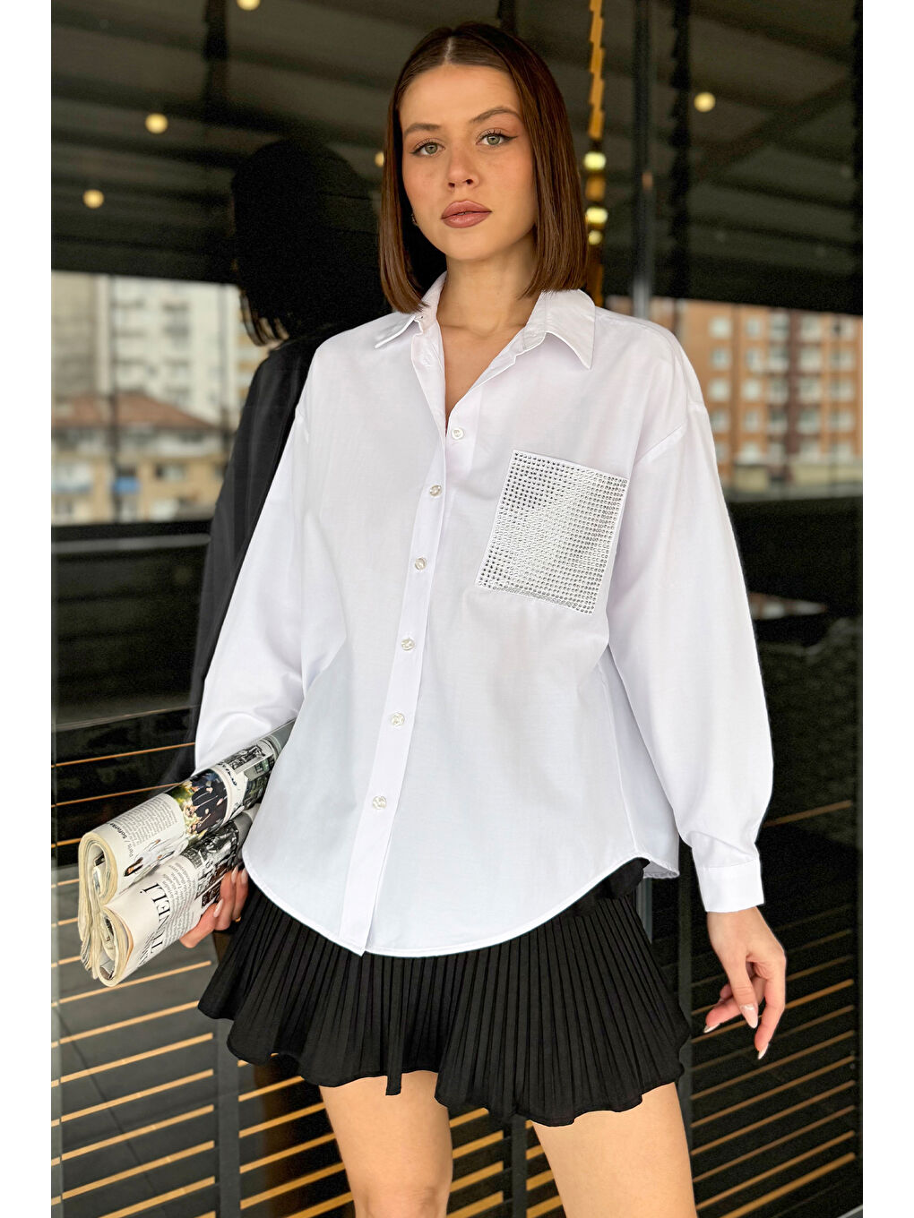 Beyaz Taş İşlemeli Oversize Kadın Gömlek-1