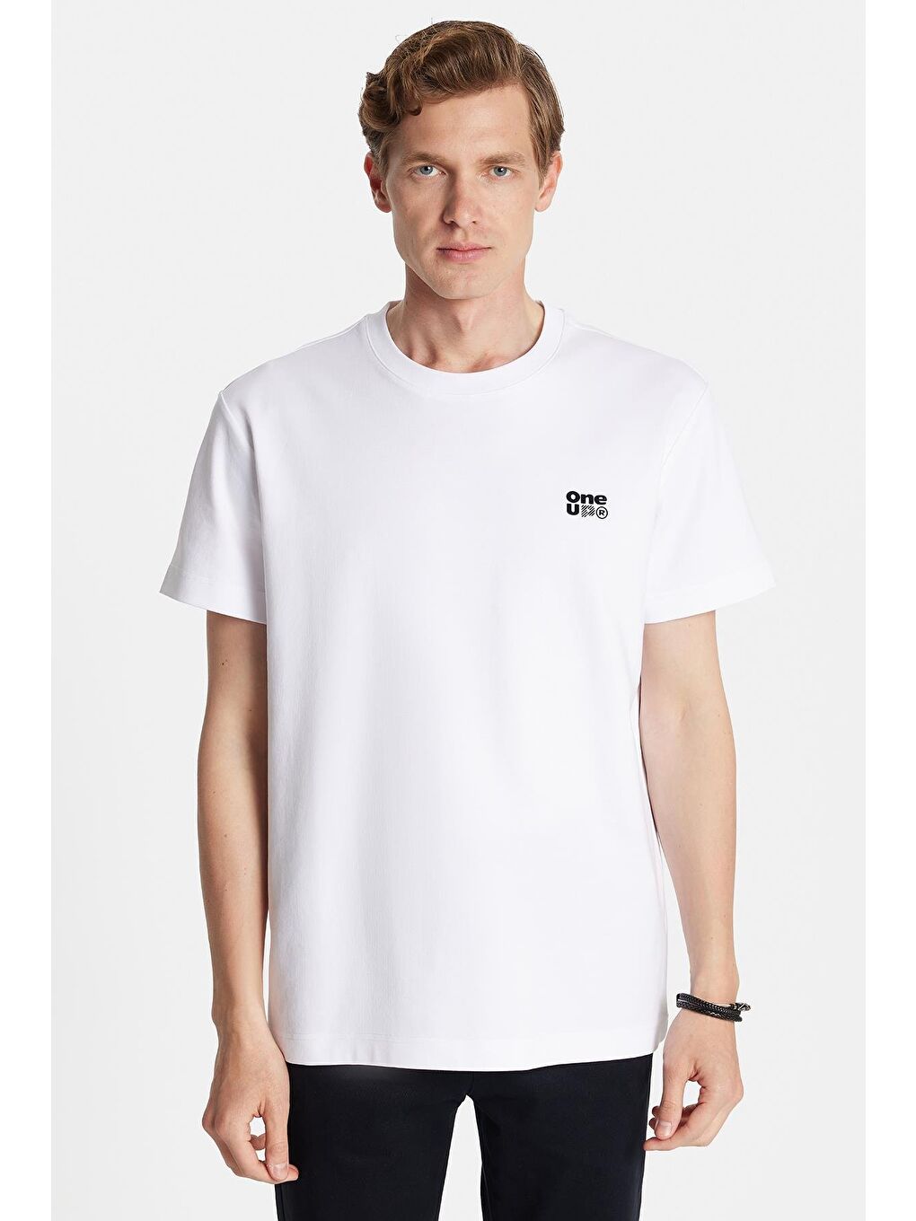 Relax Fit Rahat Kesim Pamuklu Ön Ve Arka Baskı Ve Nakış Detaylı Bisiklet Yaka Beyaz Erkek Tişört