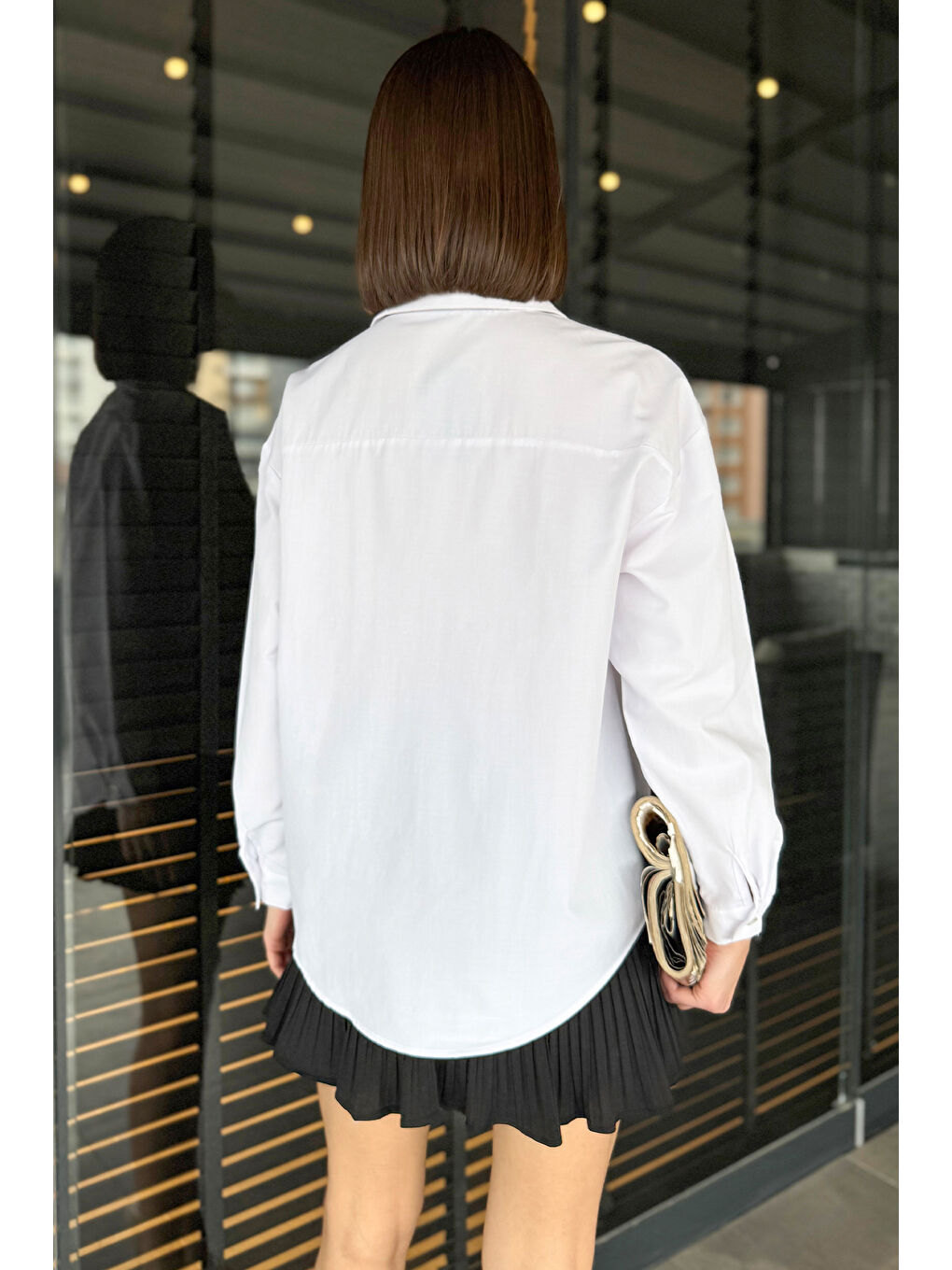 Beyaz Taş İşlemeli Oversize Kadın Gömlek-4