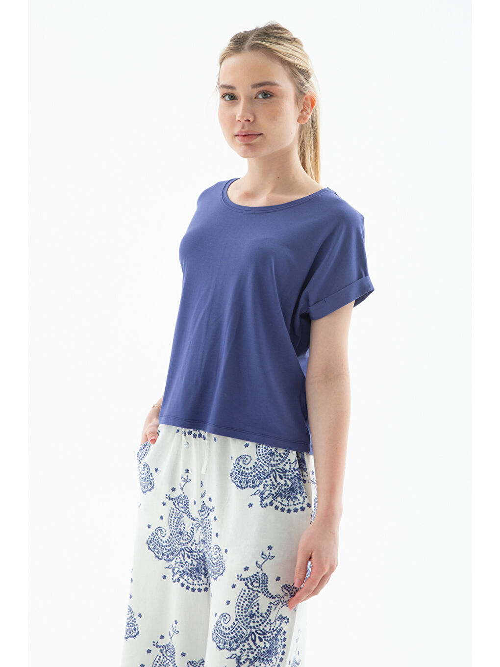 İndigo Comfort Fit Bisiklet Yaka Bluz 25Y0519K1-1