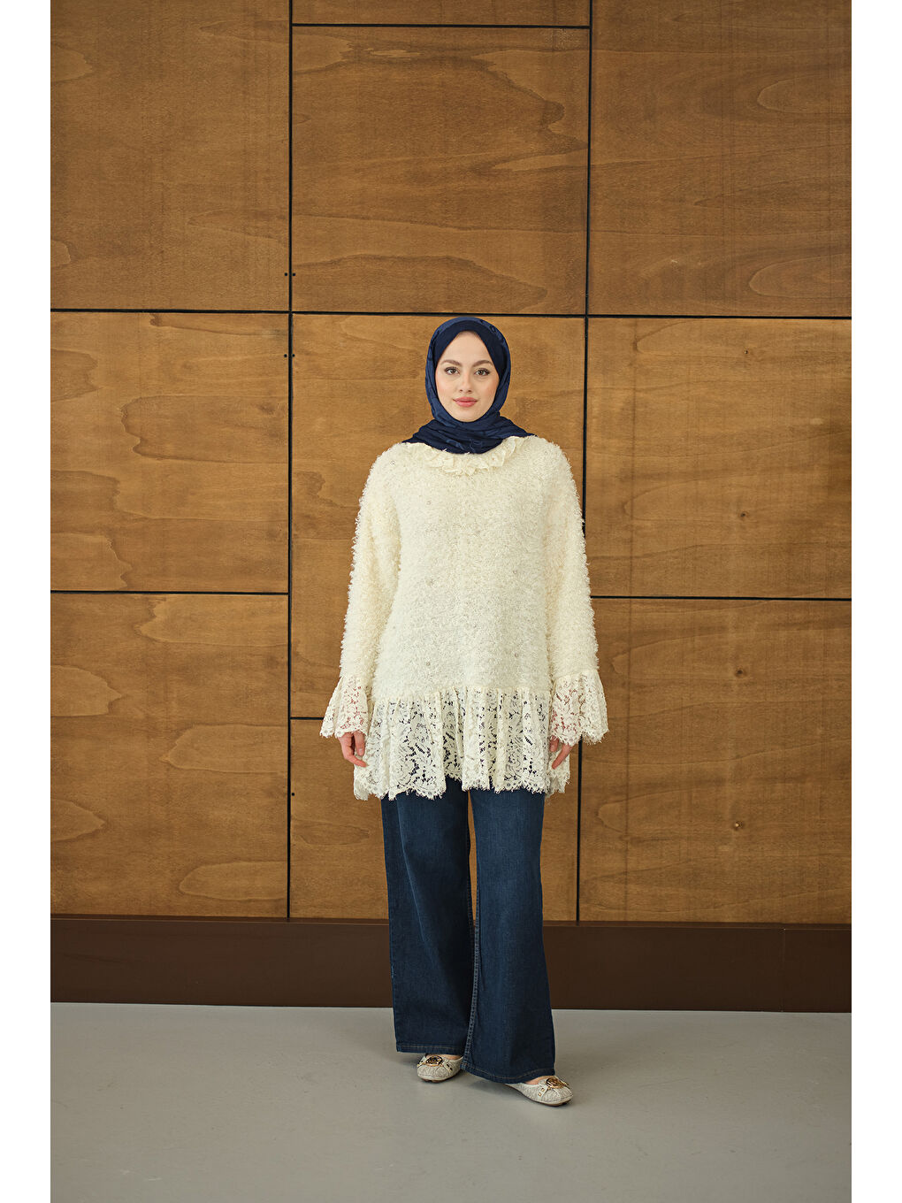 Kadın Dantel Detay Pelüş Tunik Ekru-1