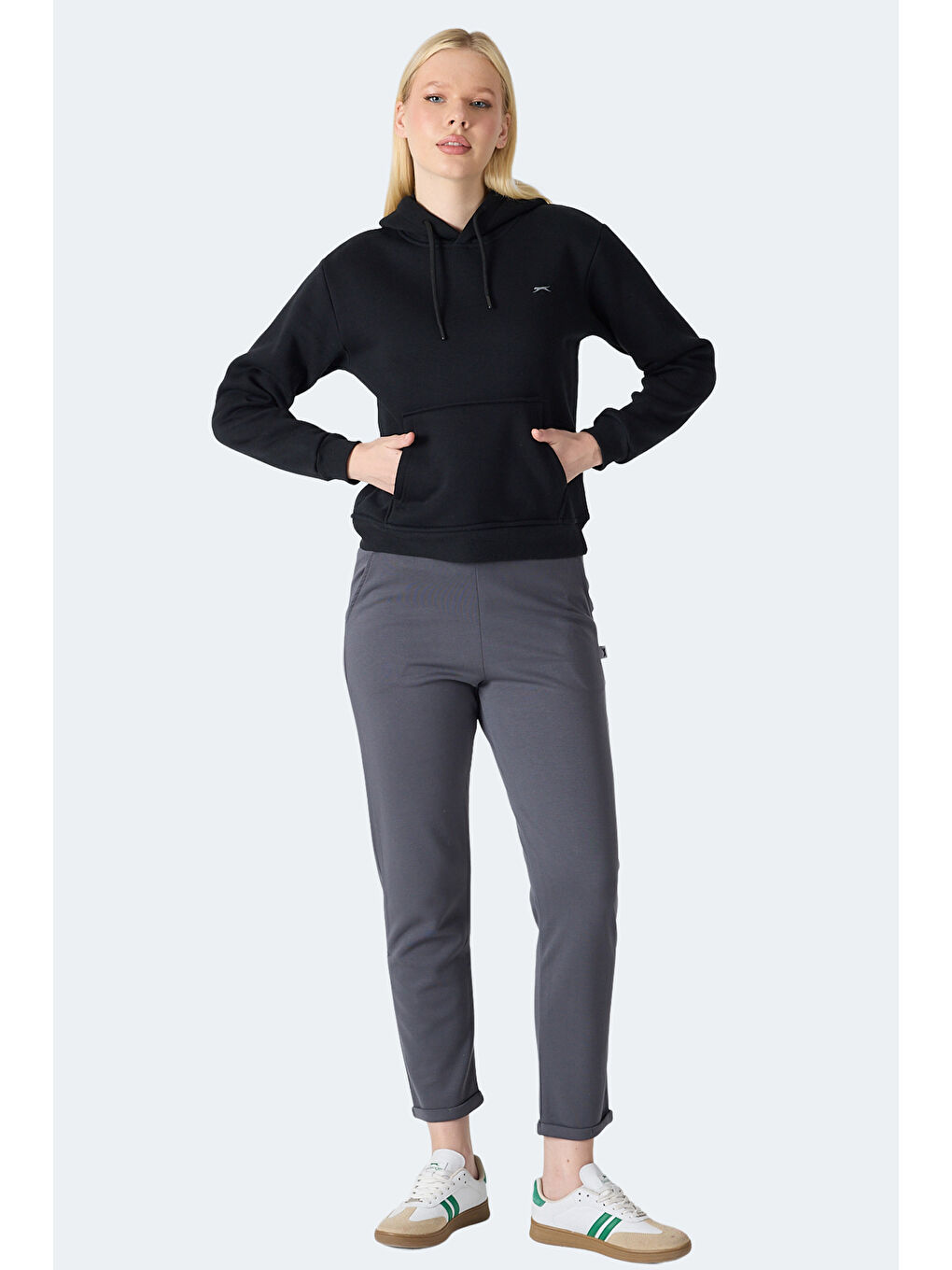 MISTY I Kadın Kapüşonlu Siyah Sweatshırt-6