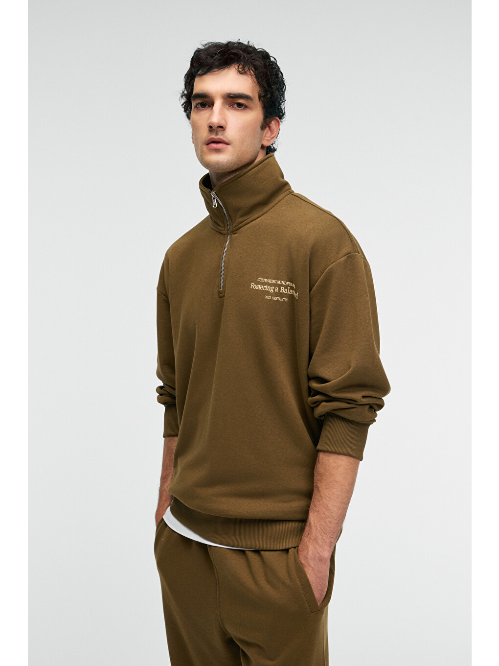 Bram Erkek %100 Pamuk Dik Yakalı Yarım Fermuarlı Baskılı Haki Sweatshirt