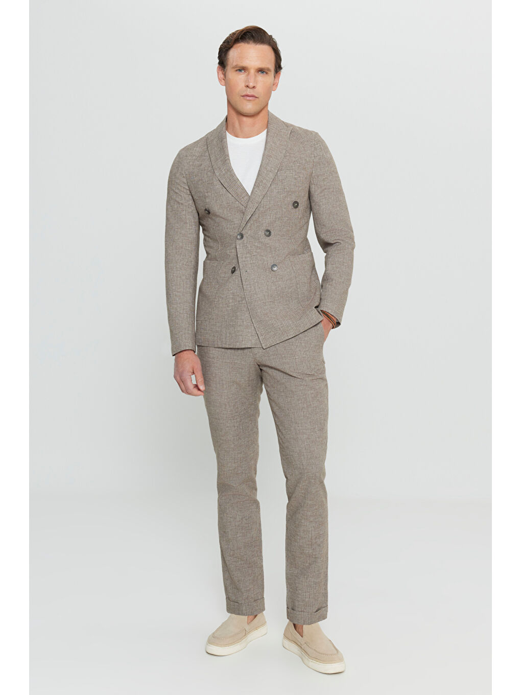 Erkek Kahverengi Keten Slim Fit Dar Kesim Kırlangıç Yaka Çizgili Torba Cepli Kruvaze Takım Elbise-3