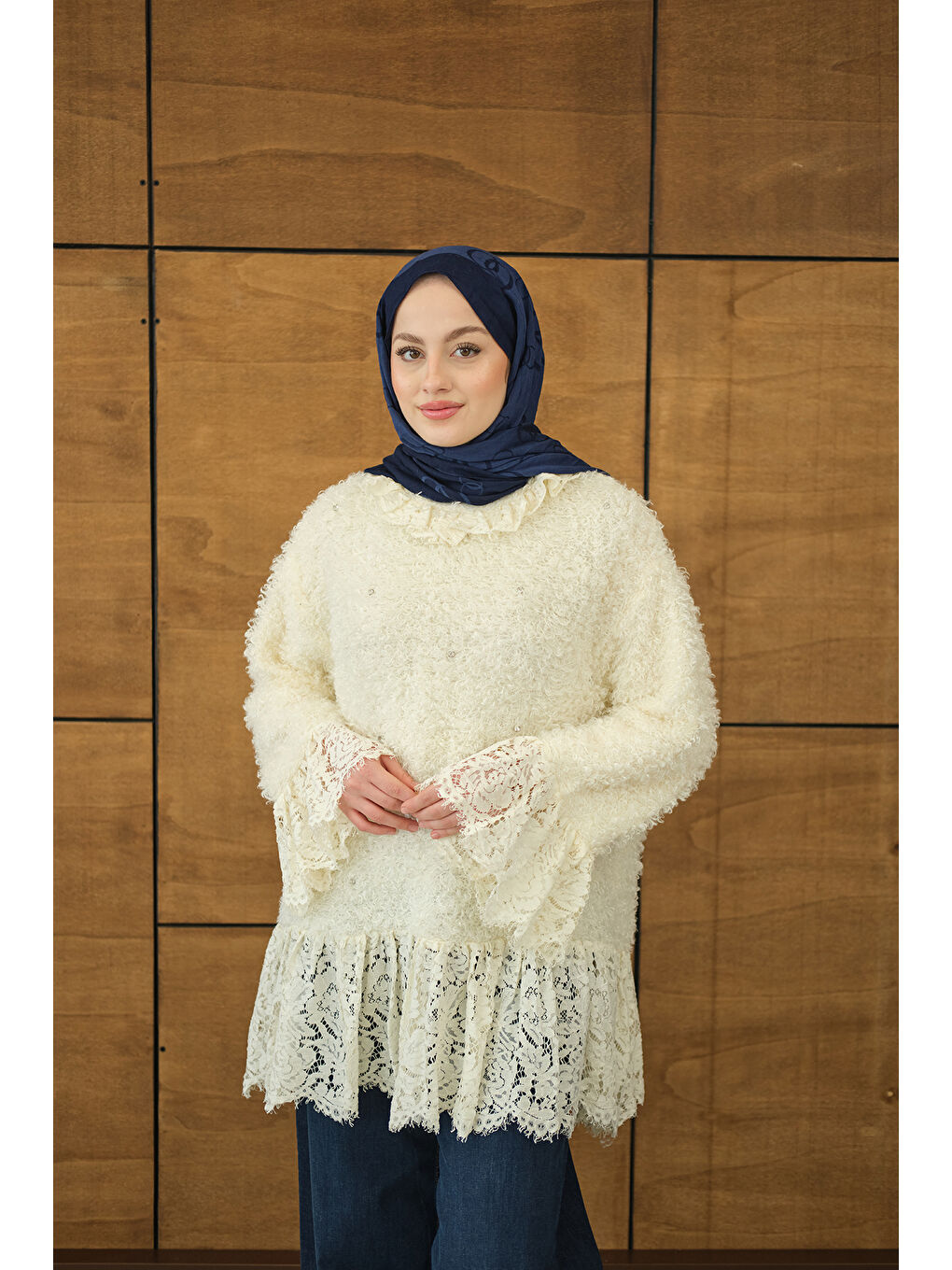 Kadın Dantel Detay Pelüş Tunik Ekru-4