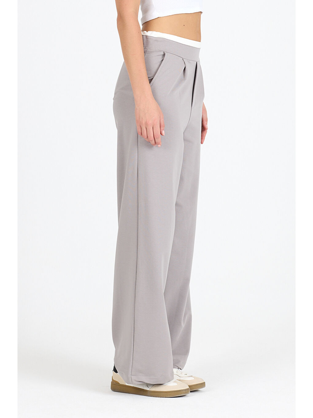 Bej Kadın Kemeri 2 Renk Detaylı İspanyol Paça Pantolon 5006-1