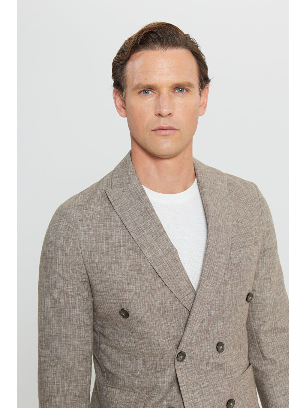 Erkek Kahverengi Keten Slim Fit Dar Kesim Kırlangıç Yaka Çizgili Torba Cepli Kruvaze Takım Elbise-5