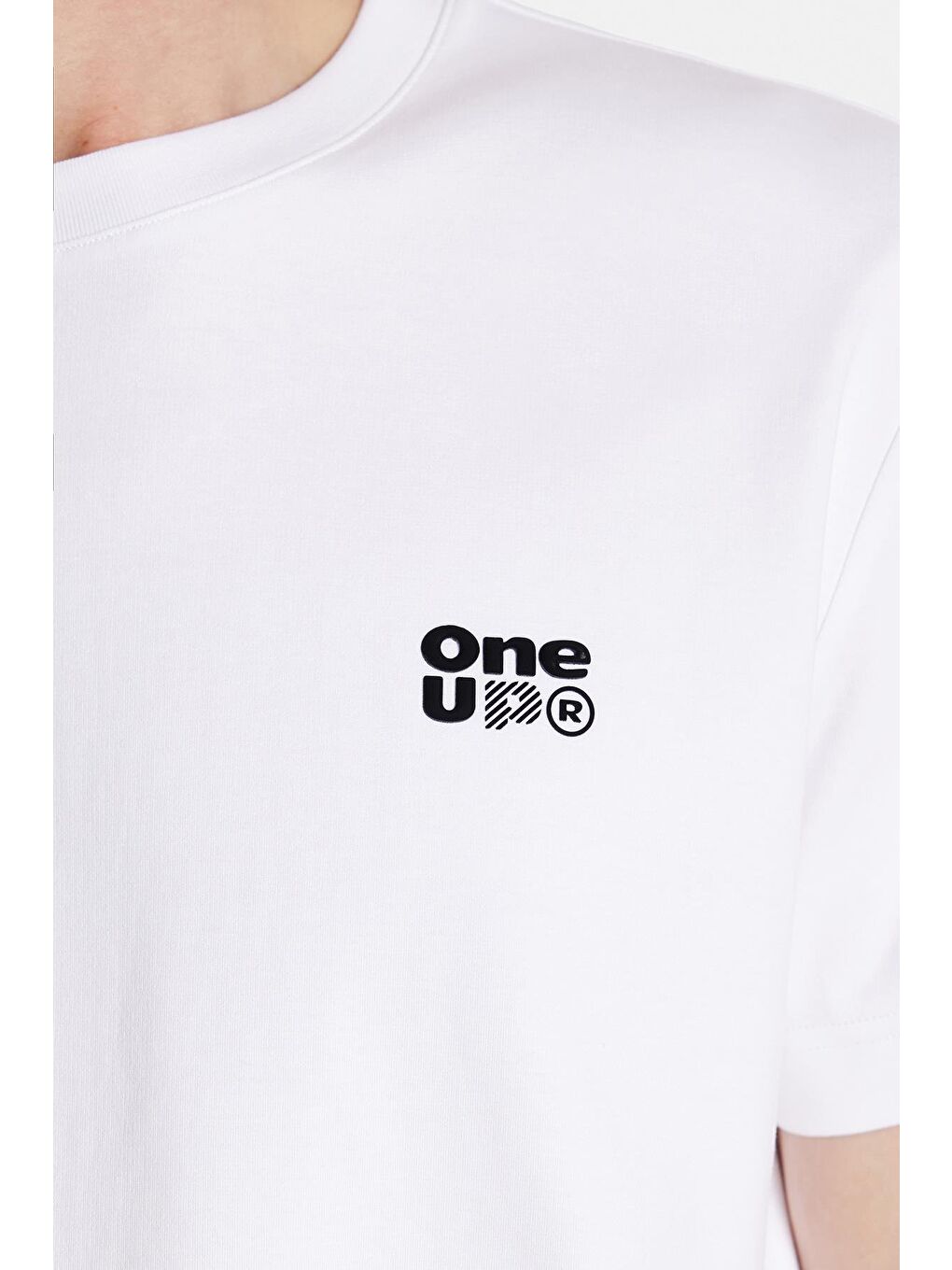 Relax Fit Rahat Kesim Pamuklu Ön Ve Arka Baskı Ve Nakış Detaylı Bisiklet Yaka Beyaz Erkek Tişört-3