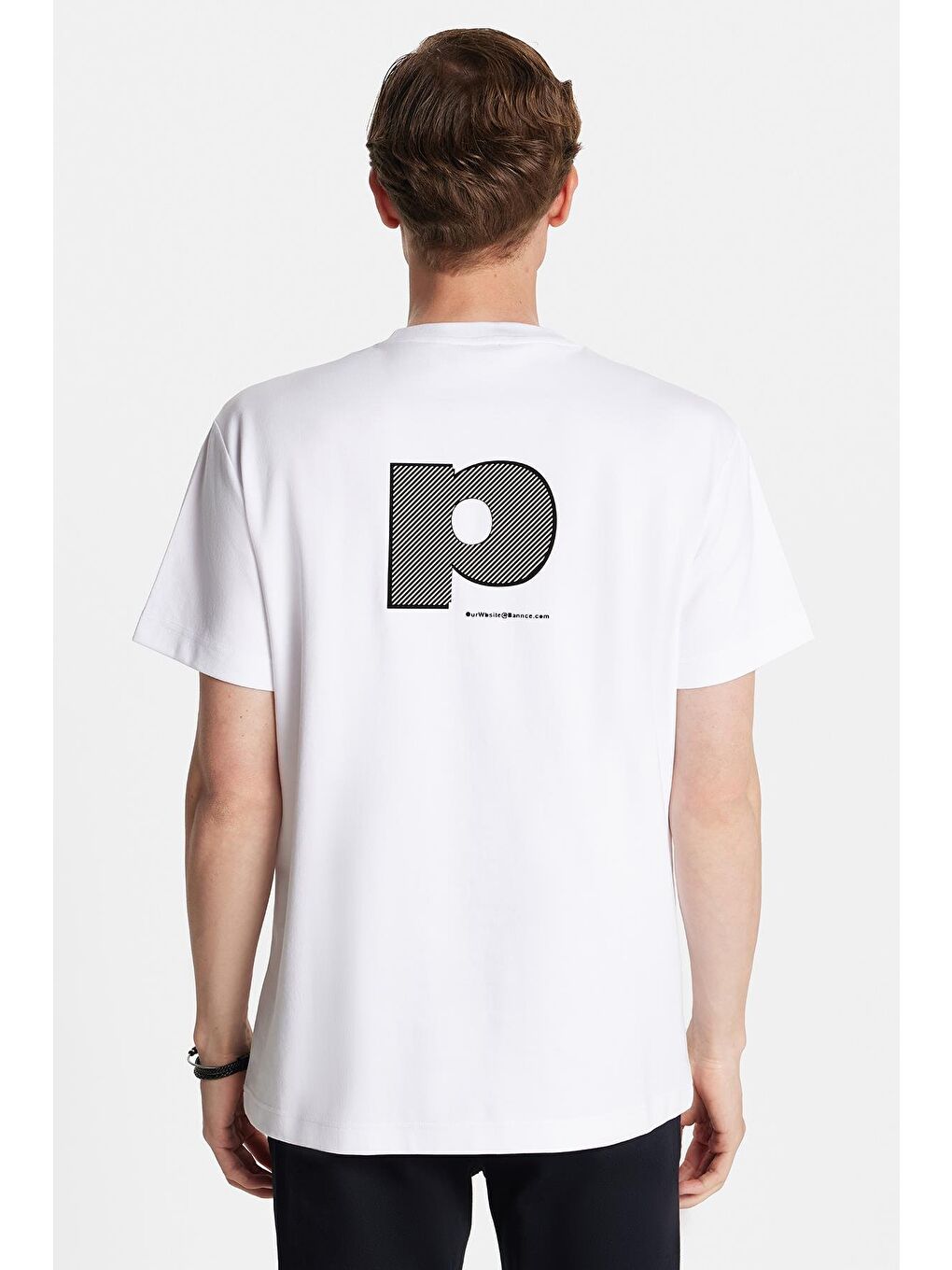 Relax Fit Rahat Kesim Pamuklu Ön Ve Arka Baskı Ve Nakış Detaylı Bisiklet Yaka Beyaz Erkek Tişört-4