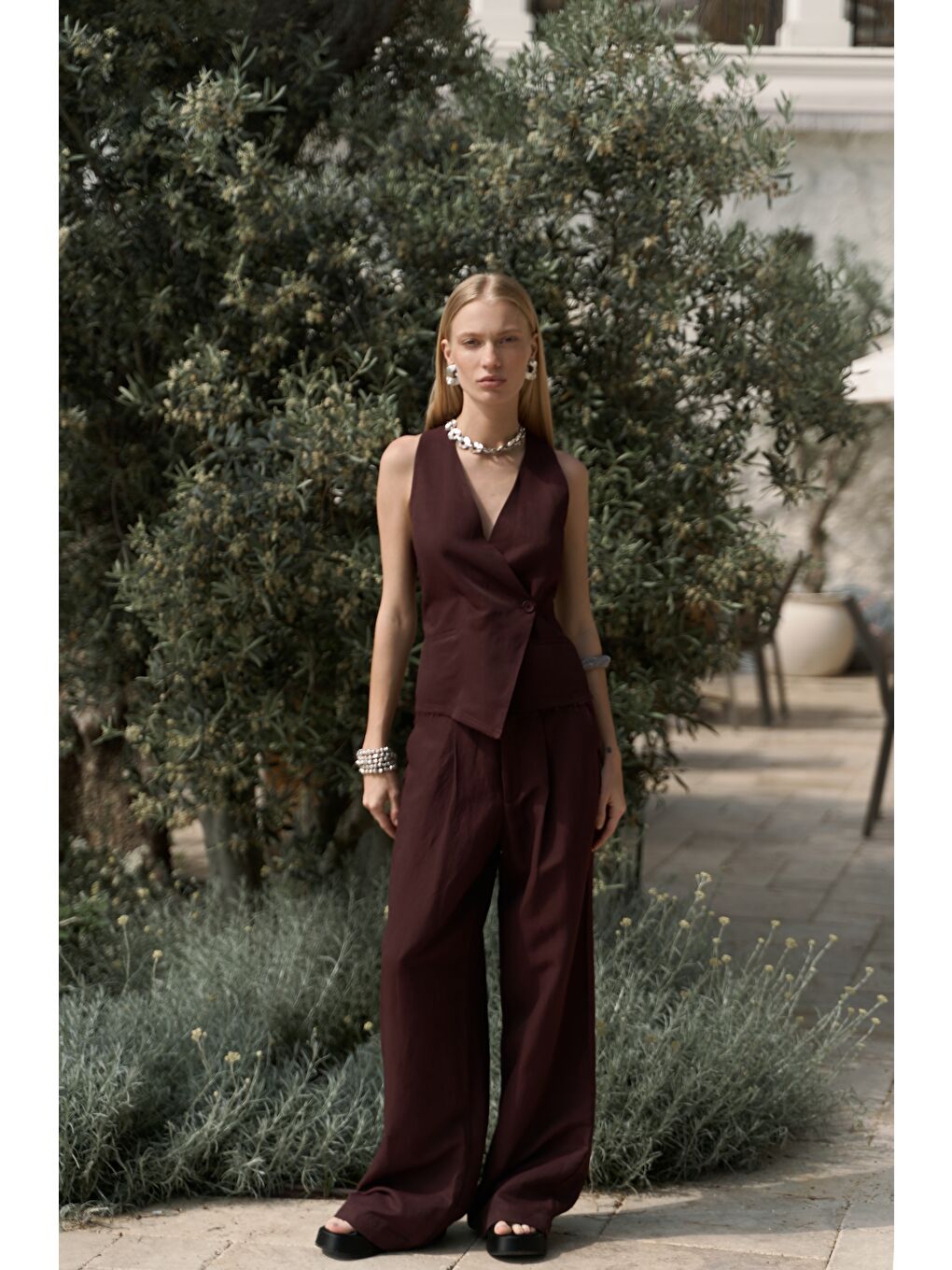 Nagmetah Sırt Pencereli Bordo Yelek Pantolon Takım