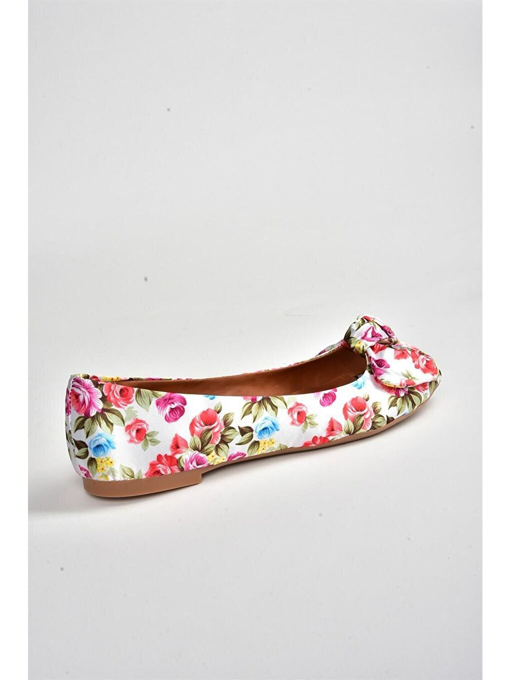 Beyaz/Kırmızı Kumaş Çiçek Baskı Kadın Babet M726103004-4