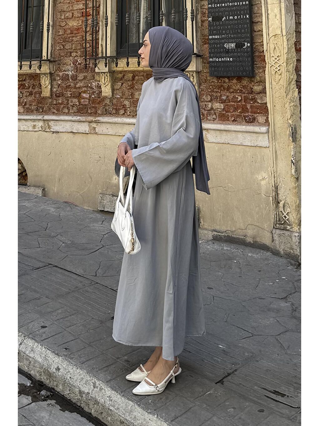 Etekli Tesettür Takım Açık Gri-1