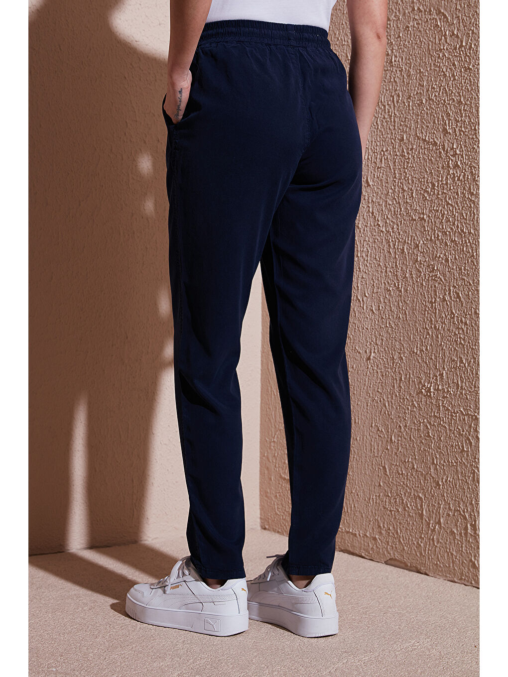 Lacivert Comfort Fit Yüksek Bel Düz Paça Pantolon 25Y0477K1-6