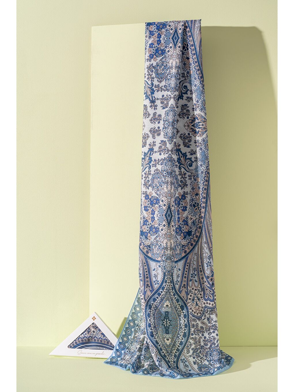 Mavi Kadın Etnik Desen Soft Alinda Şal