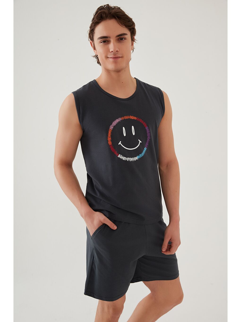 Gri Erkek Pamuklu Sıfır Kollu Baskı Detaylı %100 Pamuk Şortlu Pijama Takımıı-2