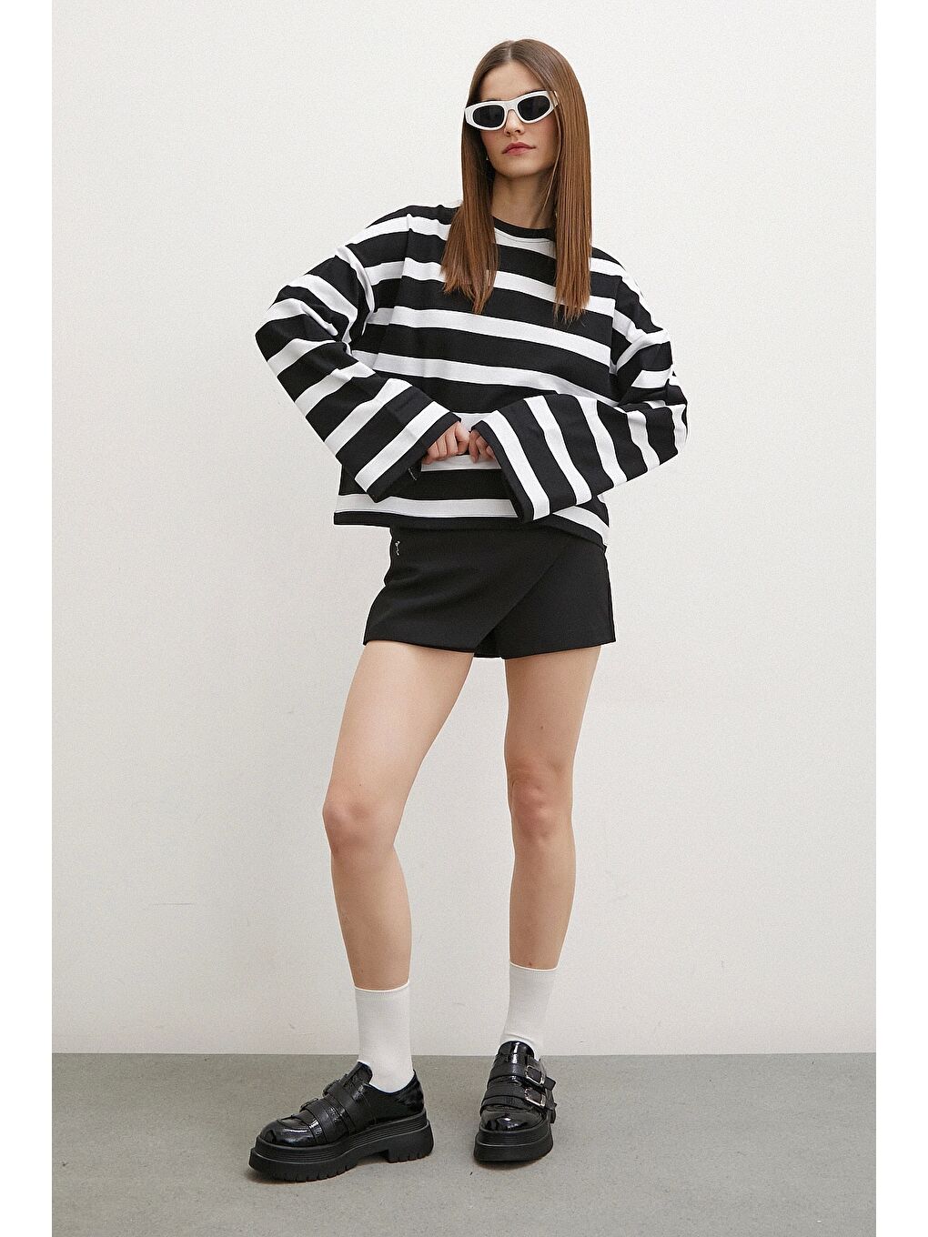 Geniş Kollu Çizgili Kazak Siyah-1