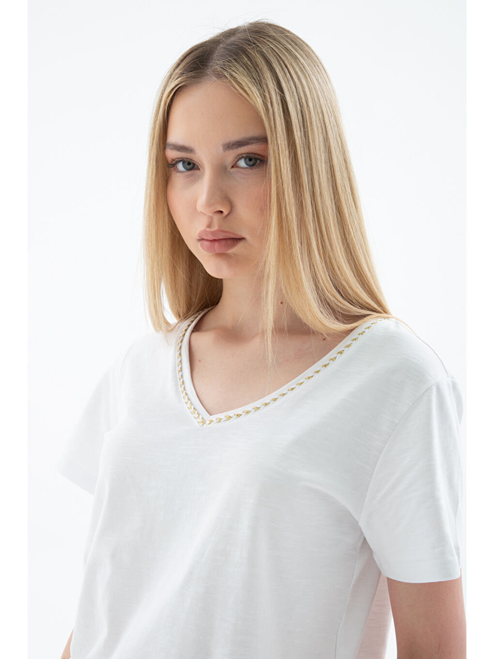 Beyaz % 100 Pamuk Regular Fit V Yaka T Shirt 25Y0478K1-3