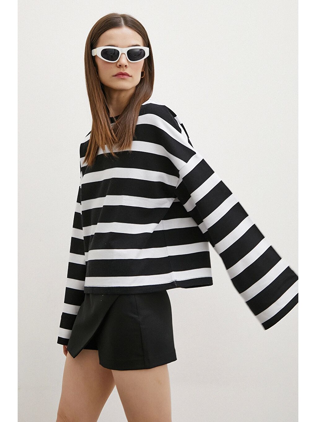 Geniş Kollu Çizgili Kazak Siyah-3