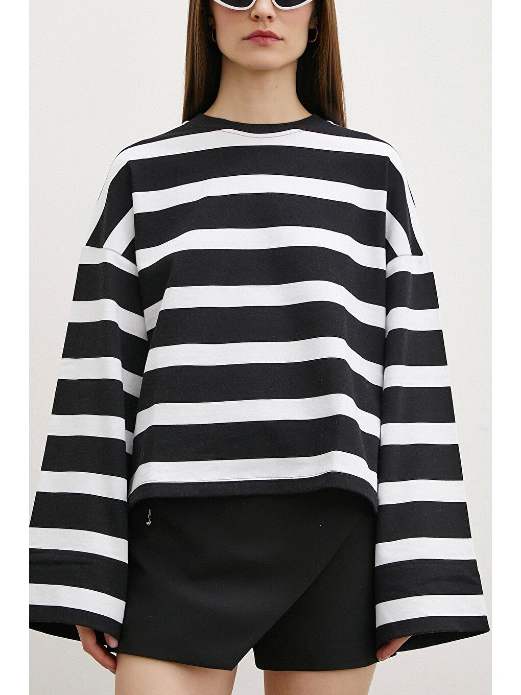 Geniş Kollu Çizgili Kazak Siyah-4