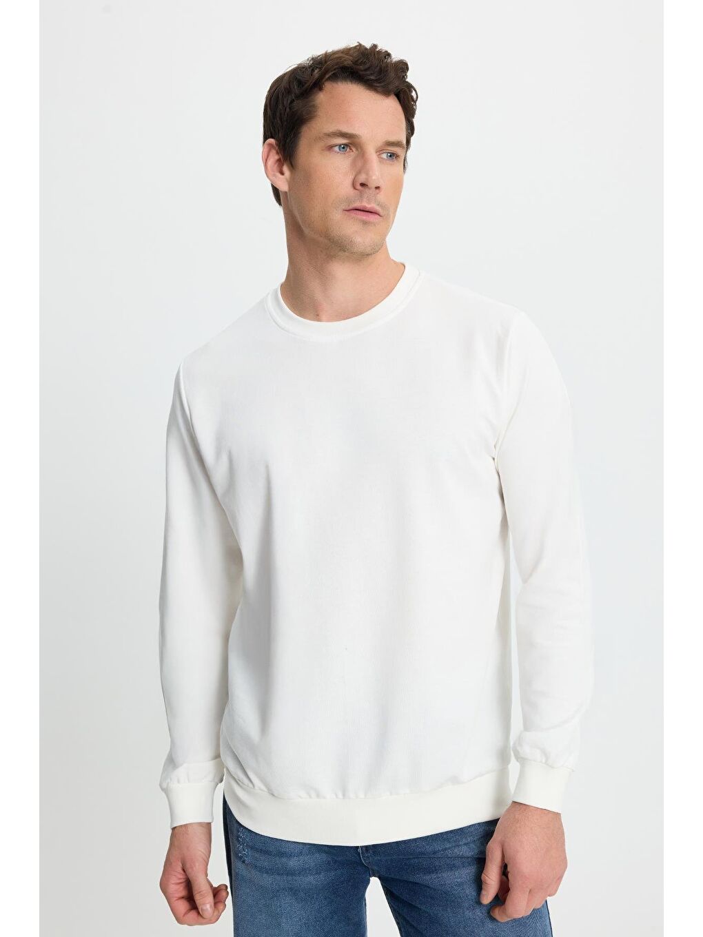 Erkek Relax Fit Rahat Kesim %100 Pamuk 2 İplik Bisiklet Yaka Beyaz Sweatshirt-1