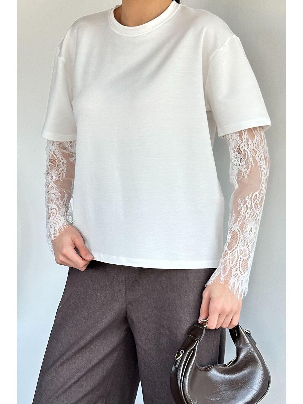 Ekru Kadın Bisiklet Yaka Kollar Dantelli Bluz-1