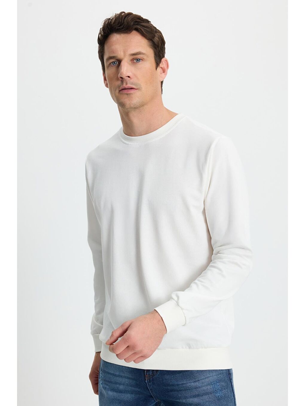 Erkek Relax Fit Rahat Kesim %100 Pamuk 2 İplik Bisiklet Yaka Beyaz Sweatshirt-3